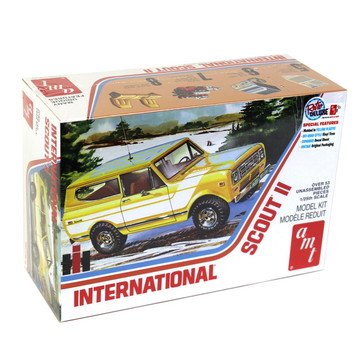 AMT 1248 1/25 1977 International Harvester Scout II