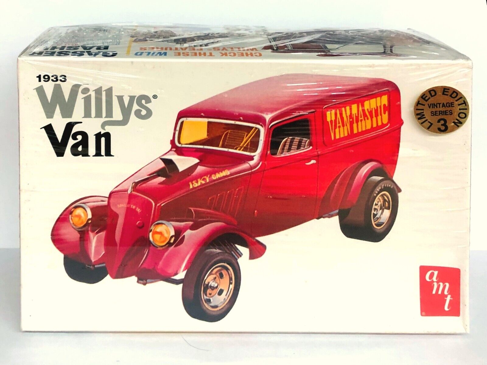 AMT 6182 1/25 1933 Willys Van *DISC*